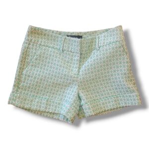7th Avenue New York Company. Medium Rise, Patterned Shorts. Size 6